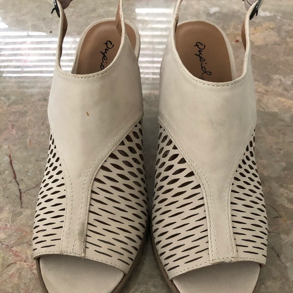 Shoes - Picture 1 of 4